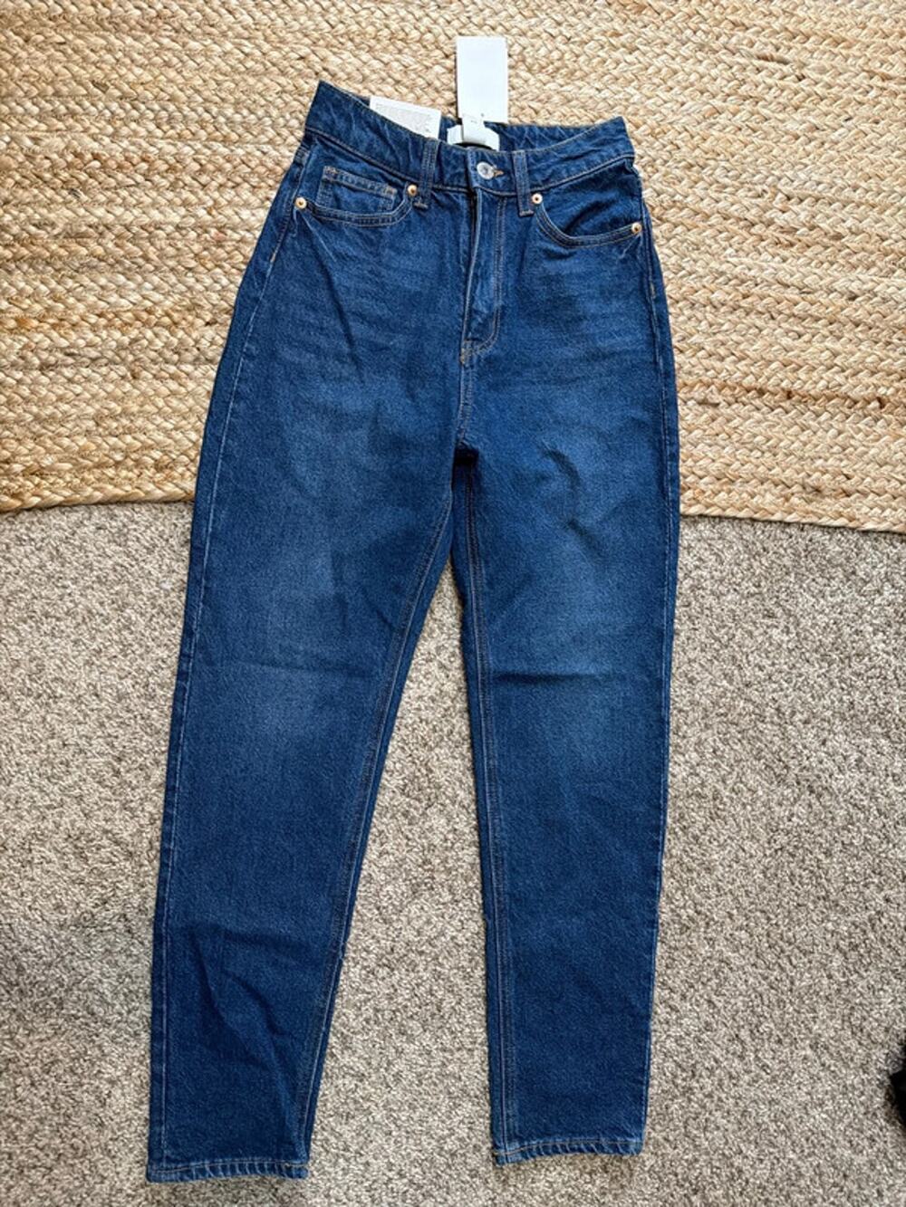 H&M mom Jean NWT 2 2990